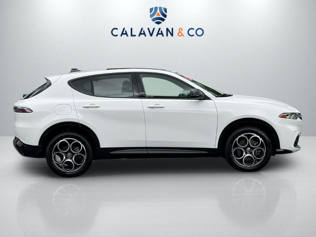Used 2025 Alfa Romeo Tonale AWD/4WD image 8