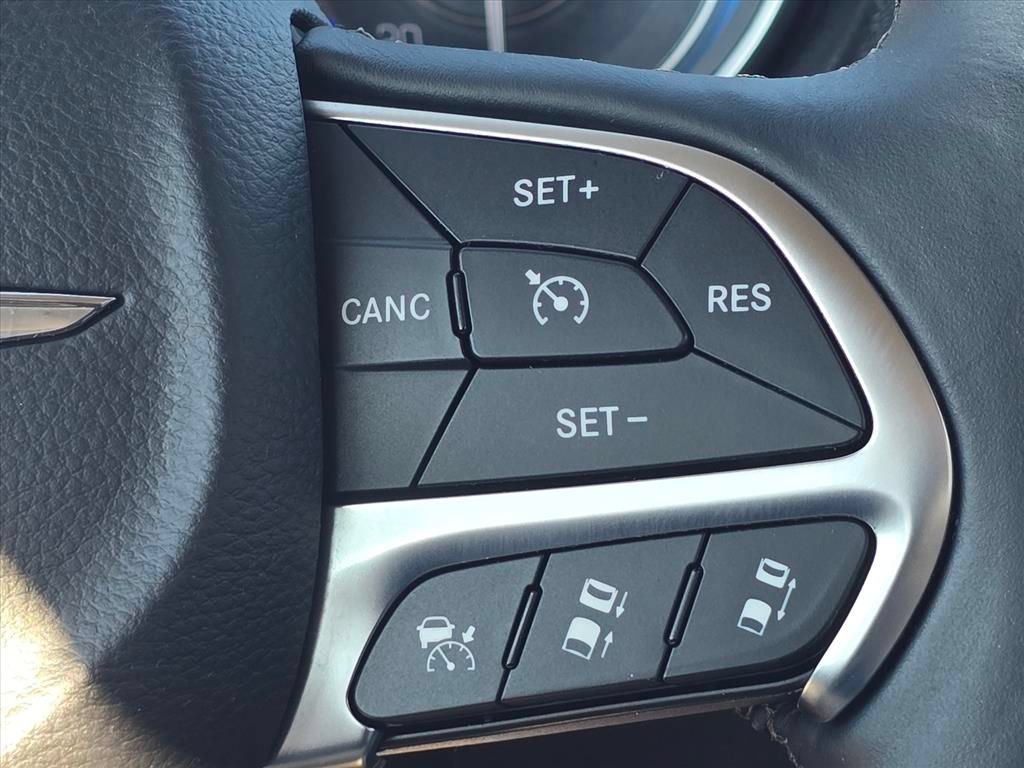 Used 2016 Chrysler 300 C w/ Safetytec Plus Group RWD image 25