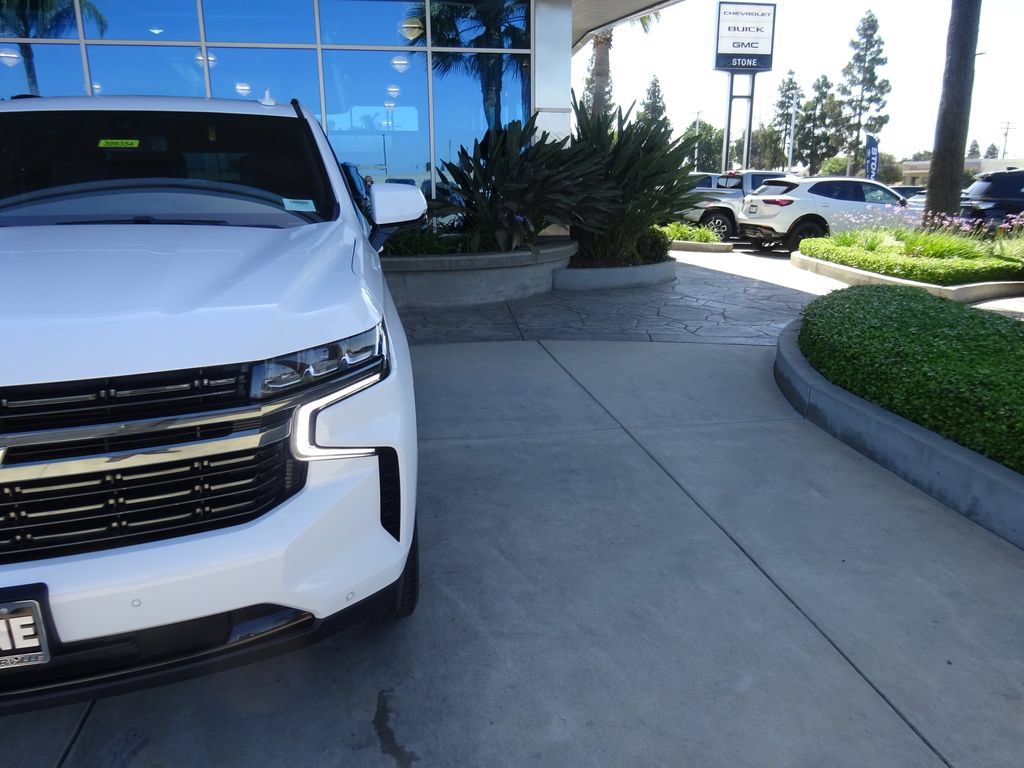 Certified 2021 Chevrolet Tahoe RST w/ Luxury Package AWD/4WD image 35