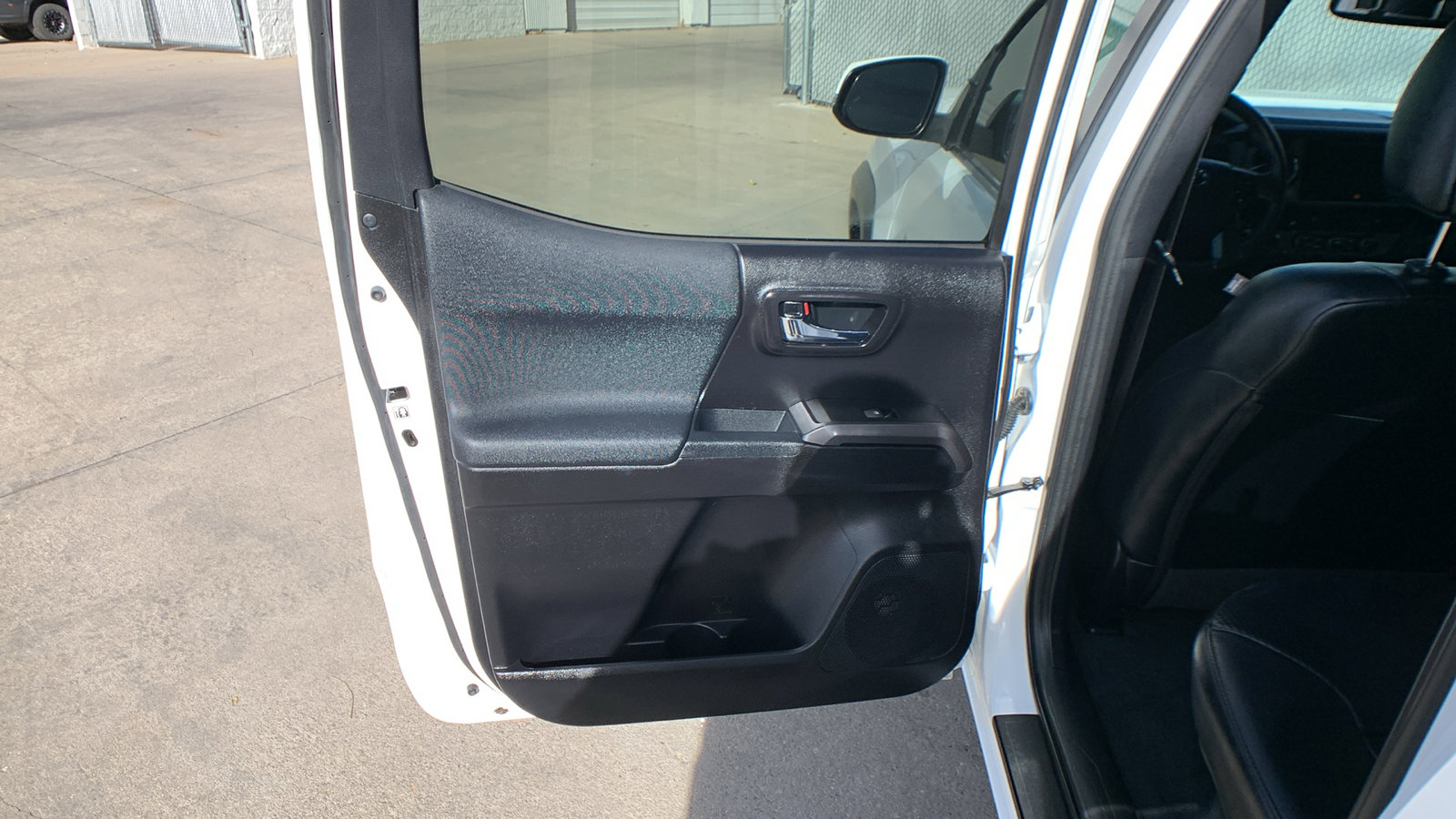 Used 2019 Toyota Tacoma TRD Off-Road image 28