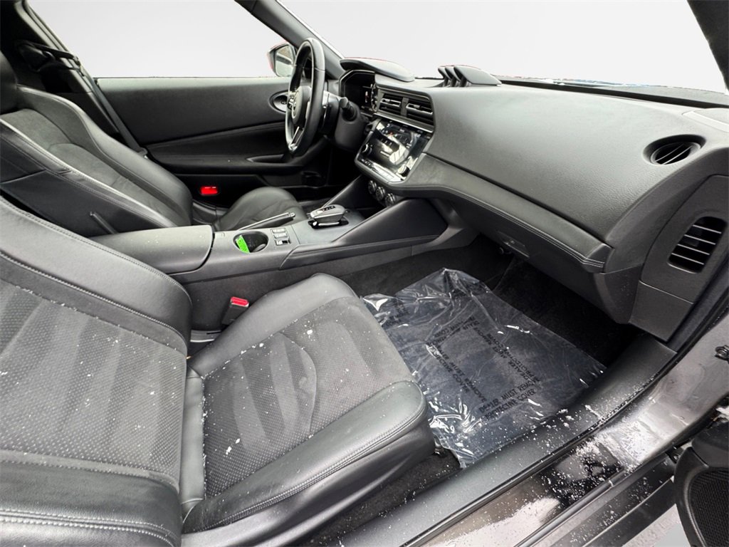 Used 2024 Nissan Z Performance w/ Floor Mat Package image 27