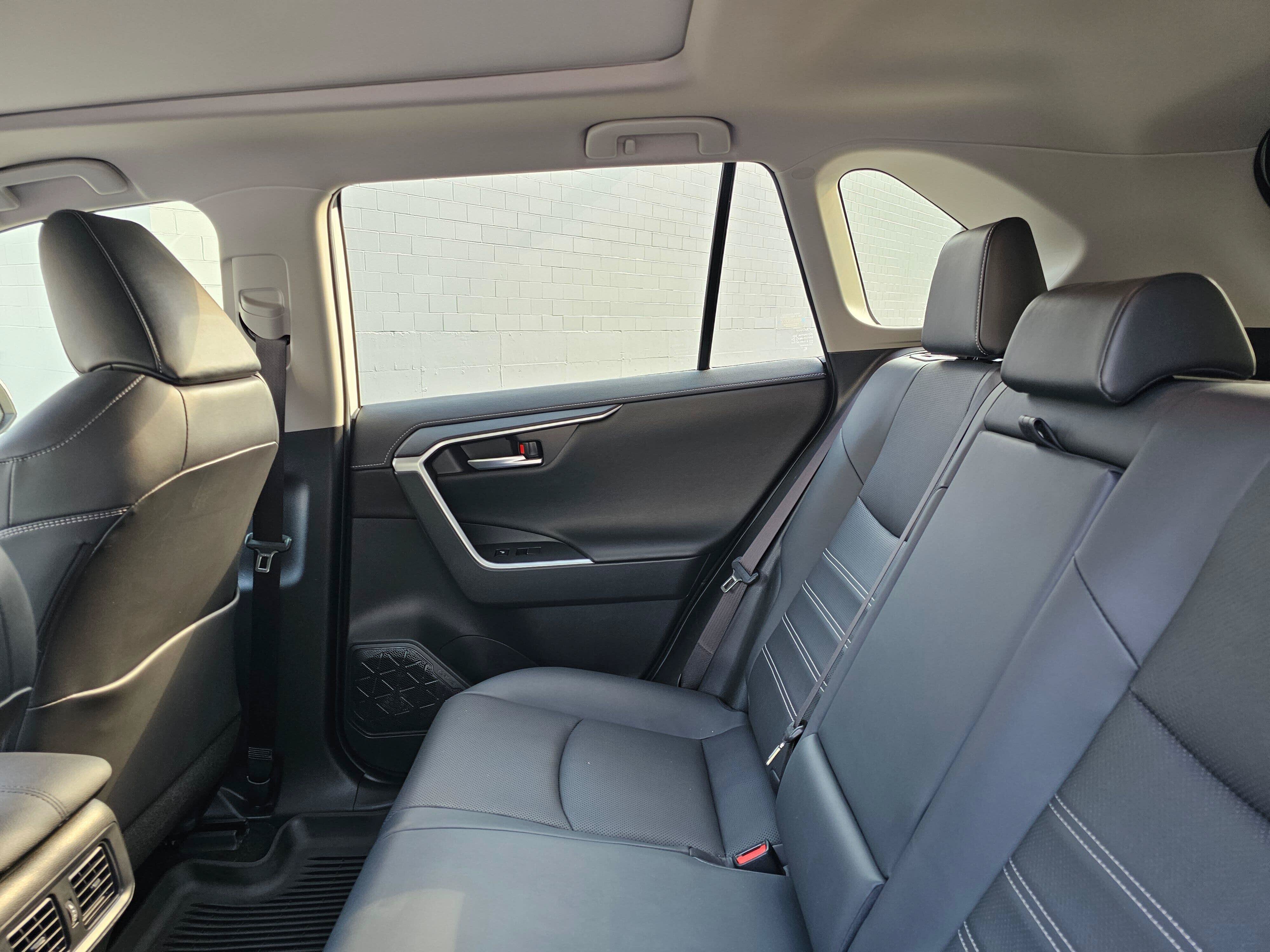 Used 2020 Toyota RAV4 Limited AWD/4WD image 20