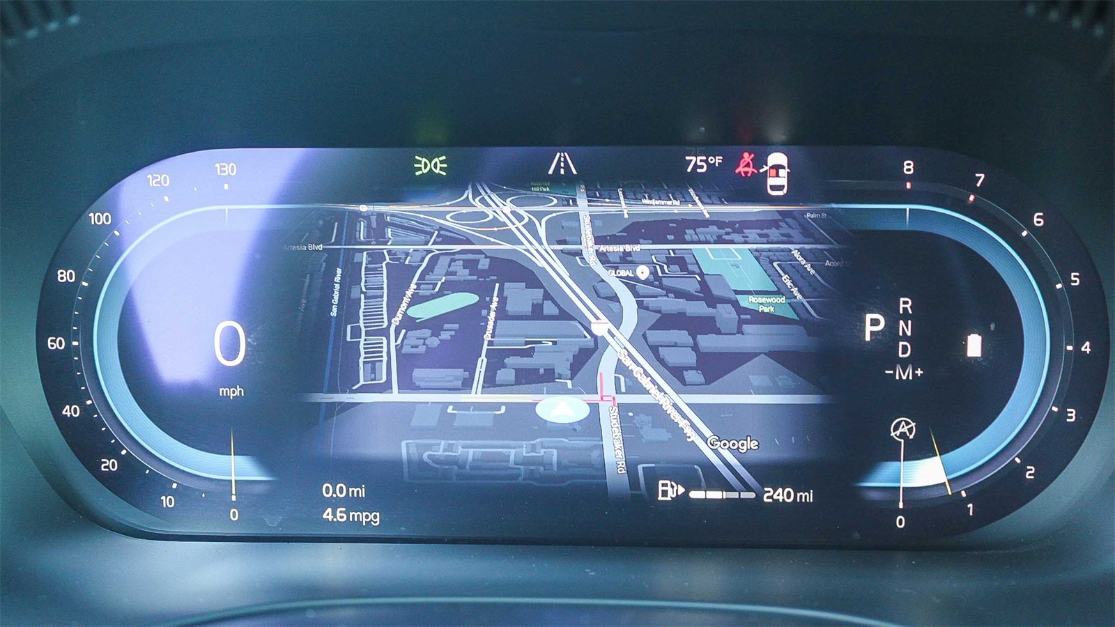 Used 2025 Volvo XC60 B5 Plus image 23