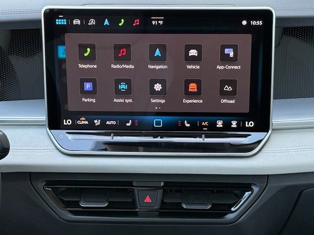 New 2025 Volkswagen Tiguan SE image 20