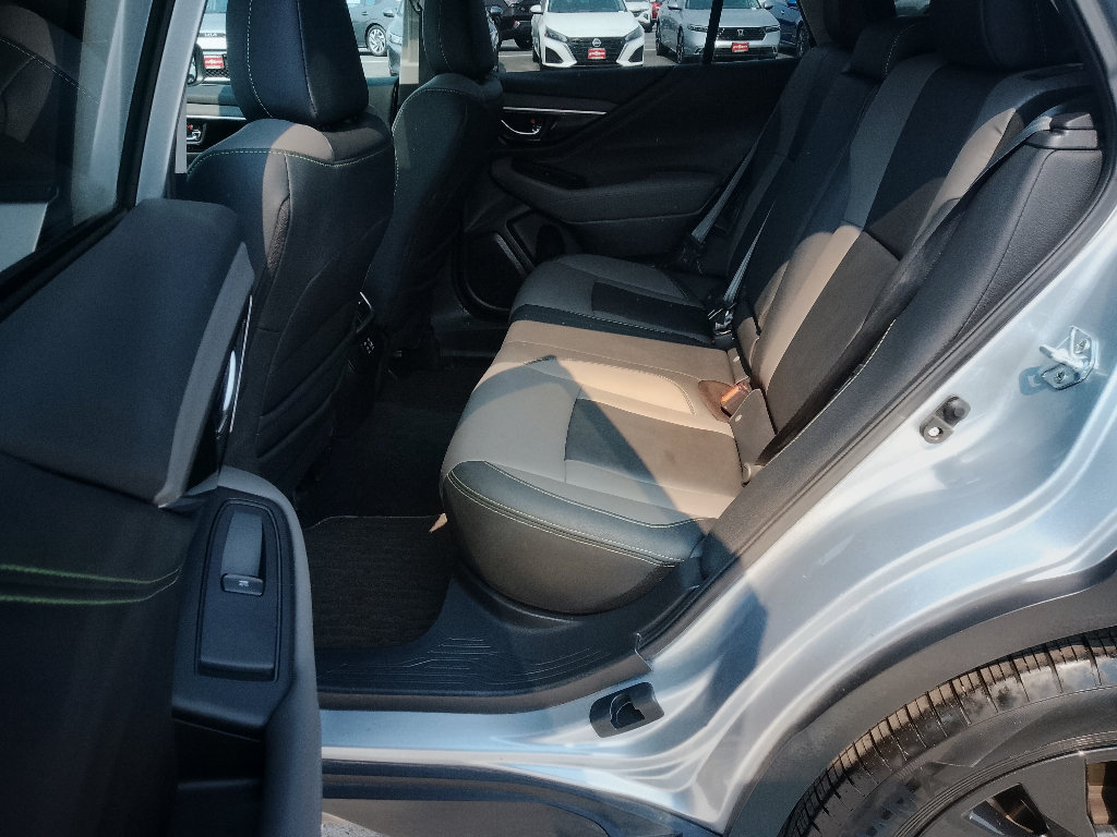 Certified 2024 Subaru Outback Onyx Edition AWD/4WD image 12