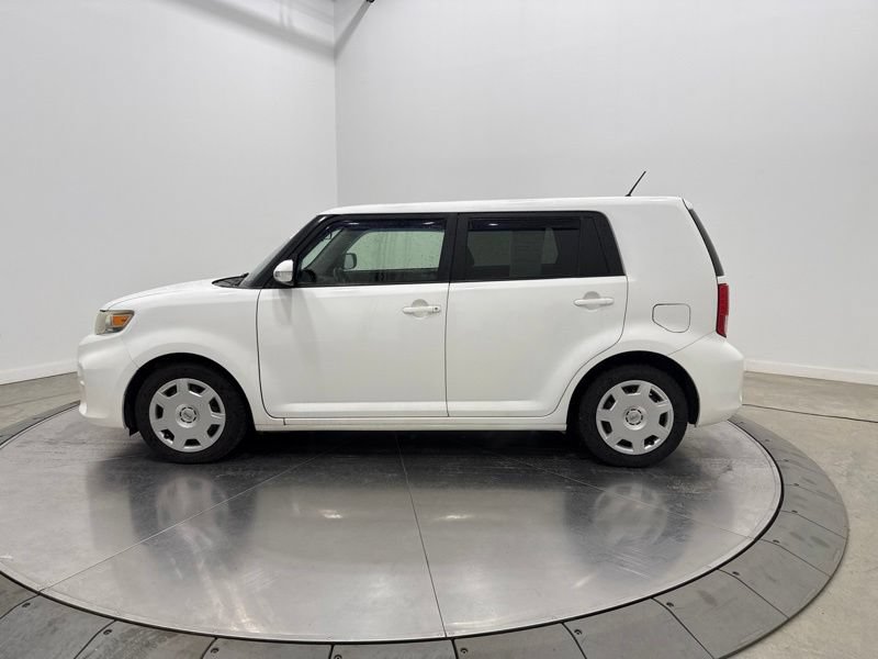 Used 2013 Scion xB FWD image 4