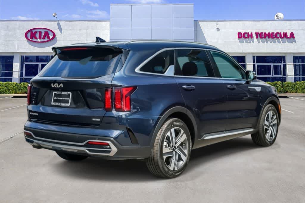 Certified 2023 Kia Sorento EX AWD/4WD image 4