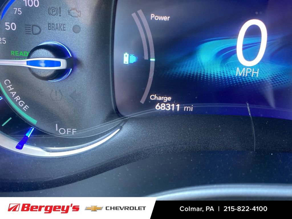 Used 2023 Chrysler Pacifica Touring-L image 38