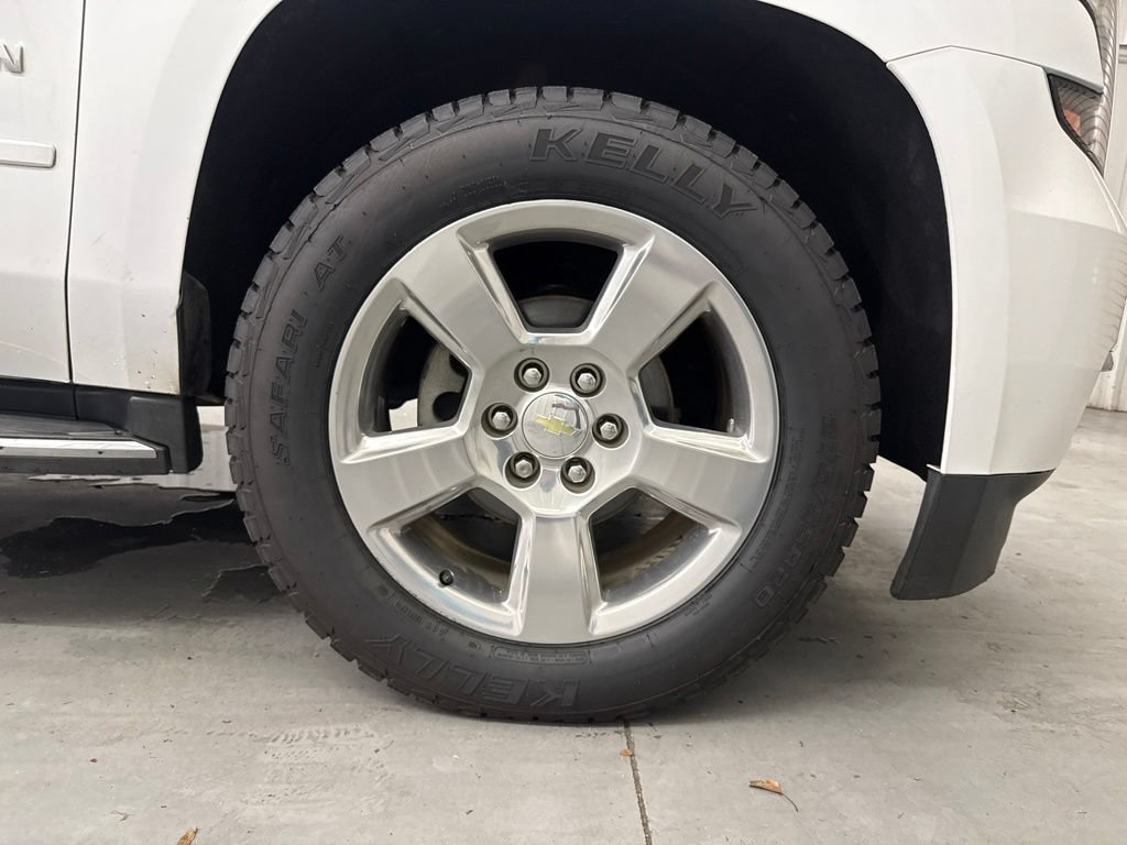 Used 2018 Chevrolet Suburban Premier AWD/4WD image 27