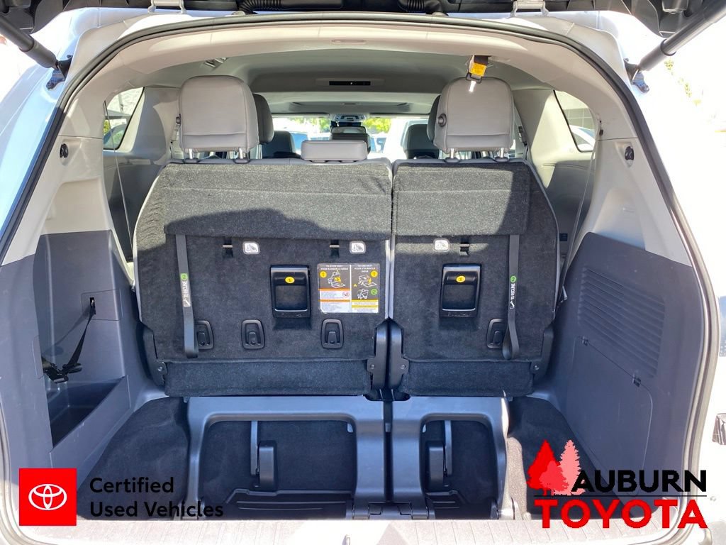 Certified 2023 Toyota Sienna XLE FWD image 11