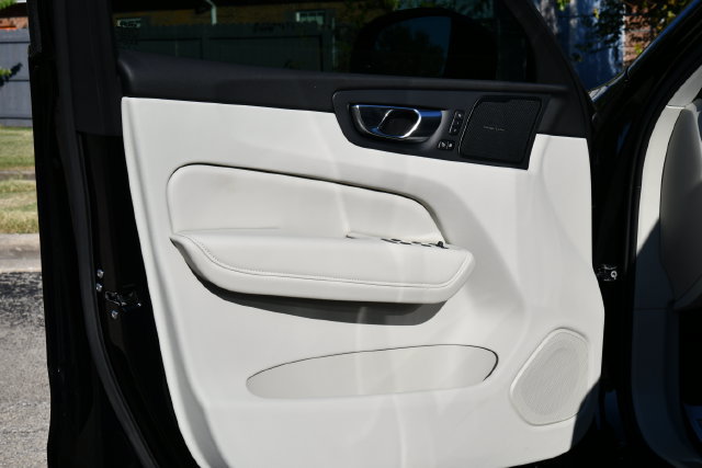 New 2027 Volvo XC60 B5 Ultra AWD/4WD image 10