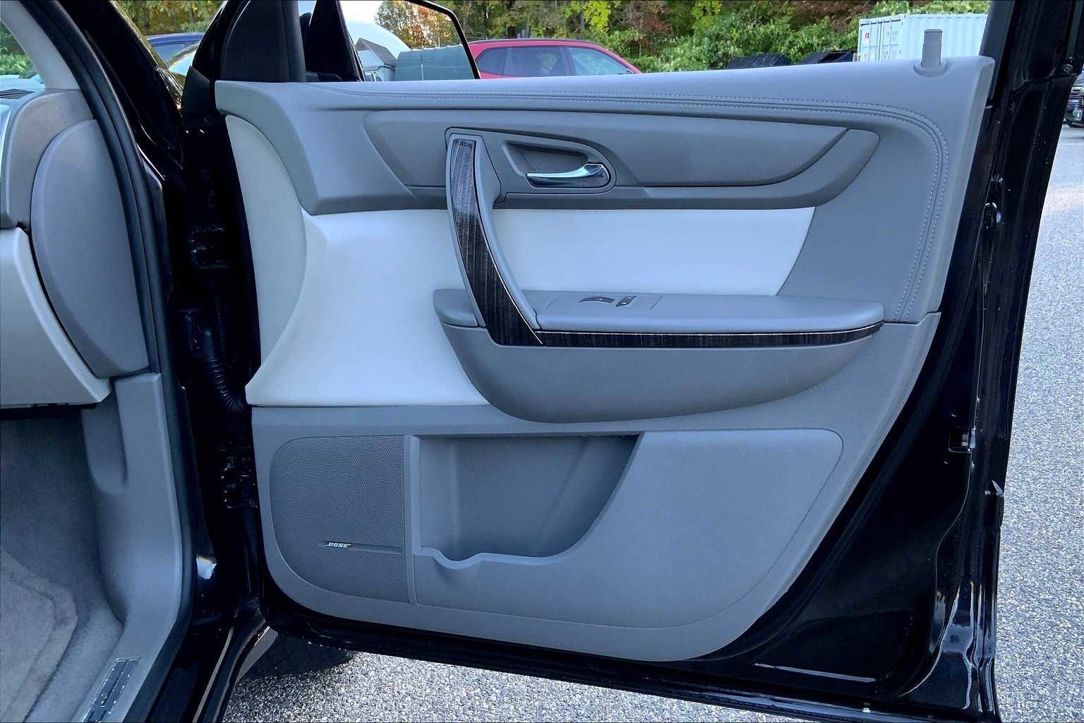 Used 2016 GMC Acadia SLT w/ Open Road Package image 22