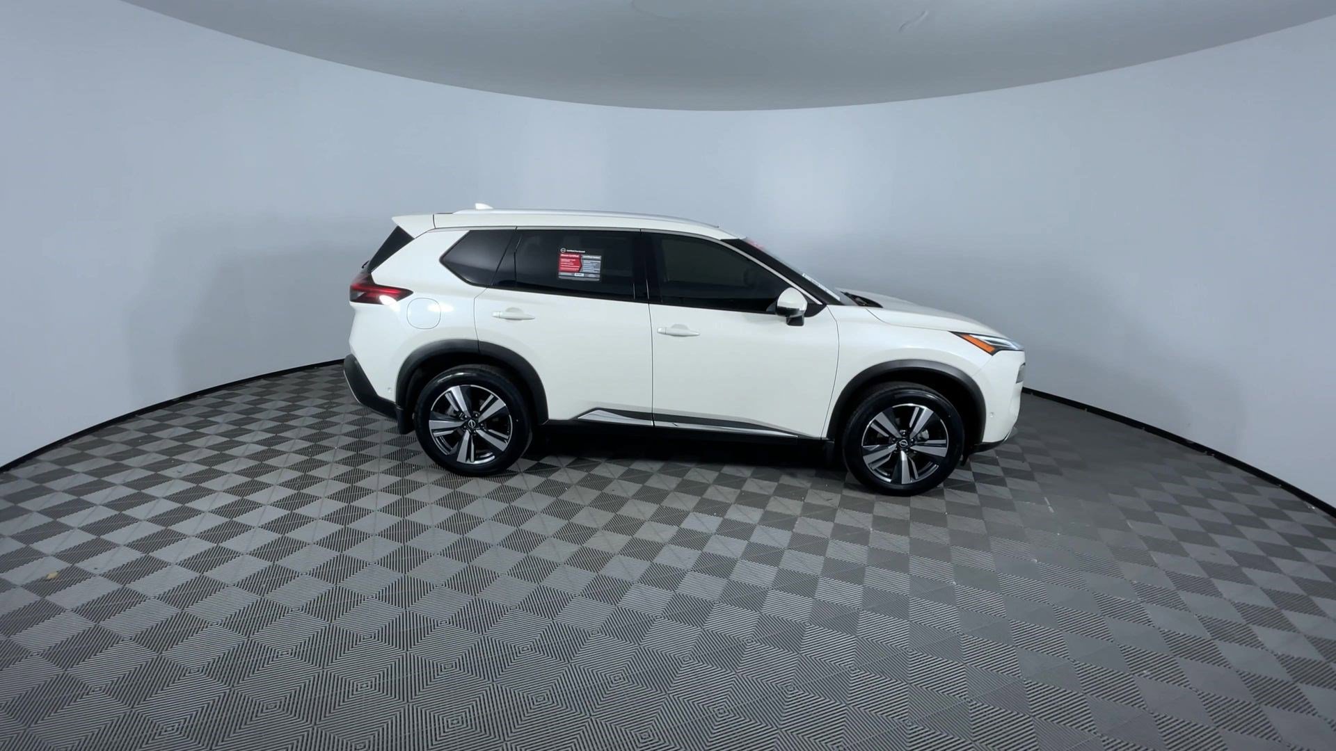 Certified 2023 Nissan Rogue Platinum w/ Platinum Premium Package image 9