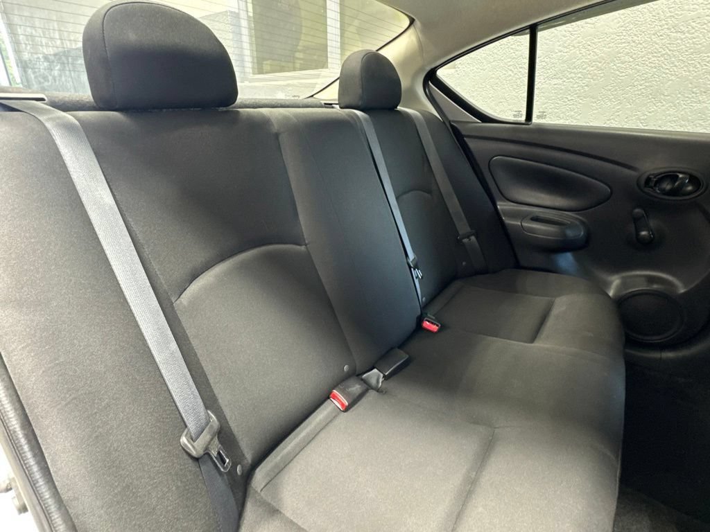 Used 2015 Nissan Versa S FWD image 21