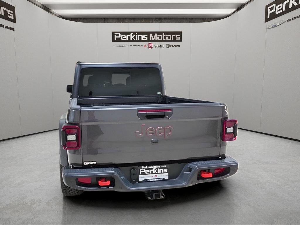 Used 2024 Jeep Gladiator Mojave w/ Technology Group AWD/4WD image 4