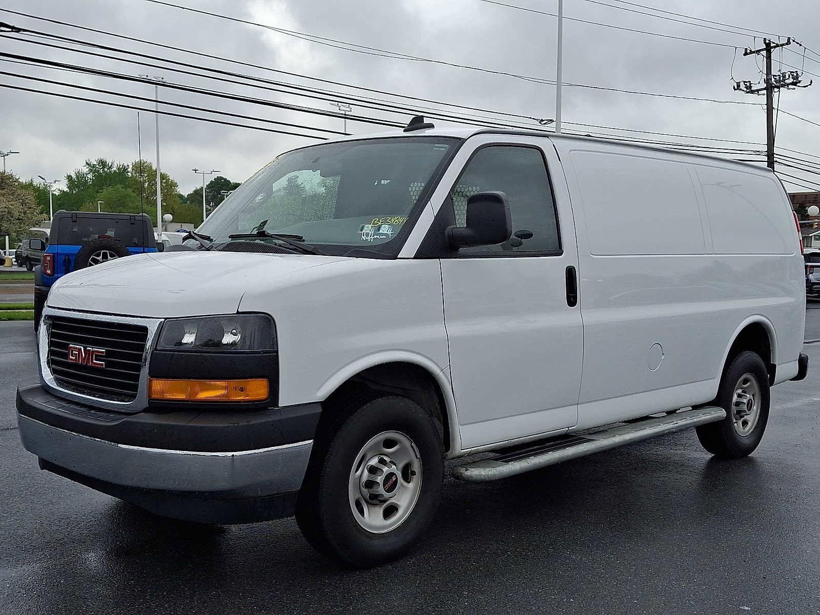 Used 2024 GMC Savana 2500 w/ Driver Convenience Package RWD image 3