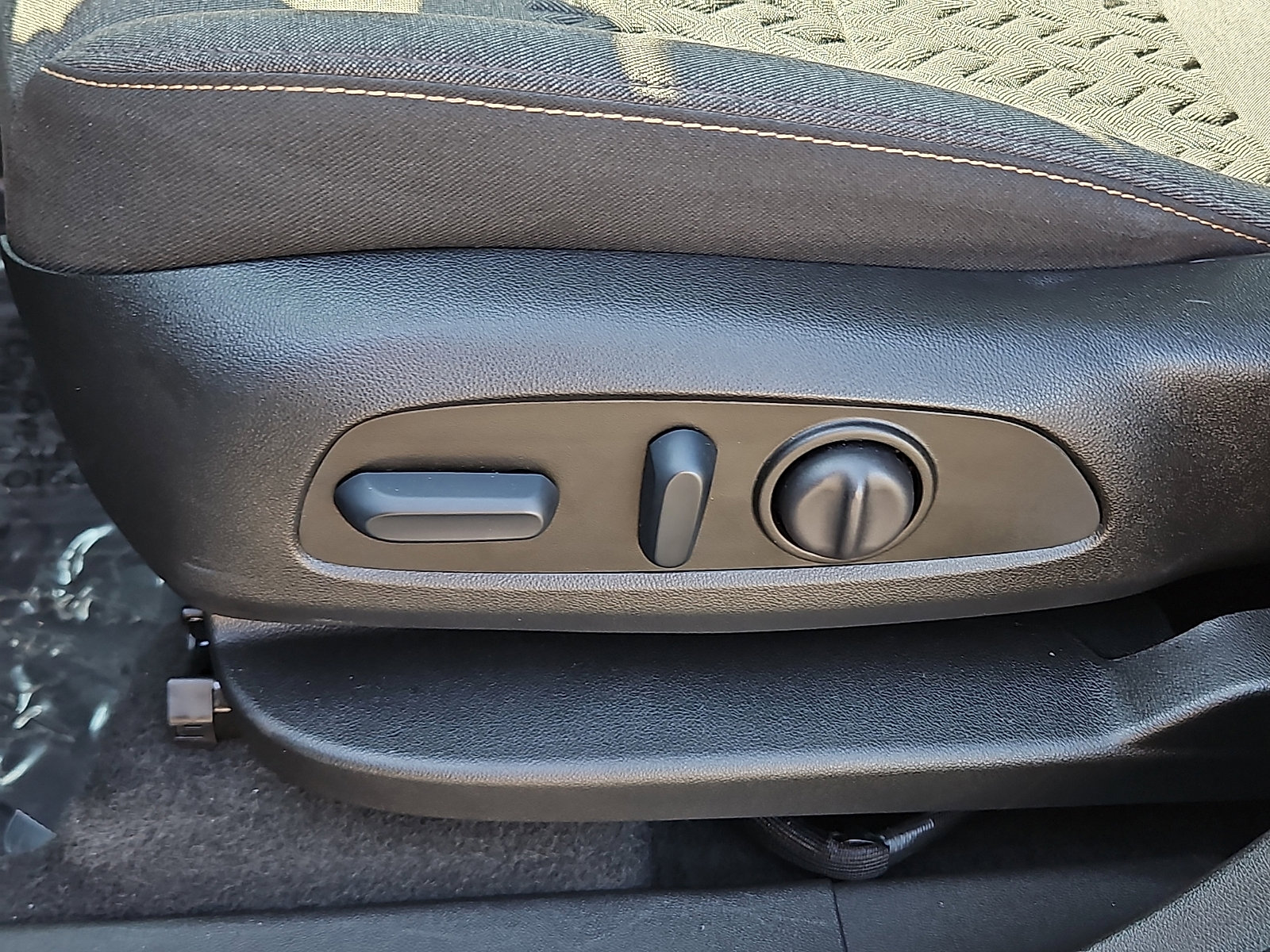 Used 2023 Chevrolet Equinox LT image 26