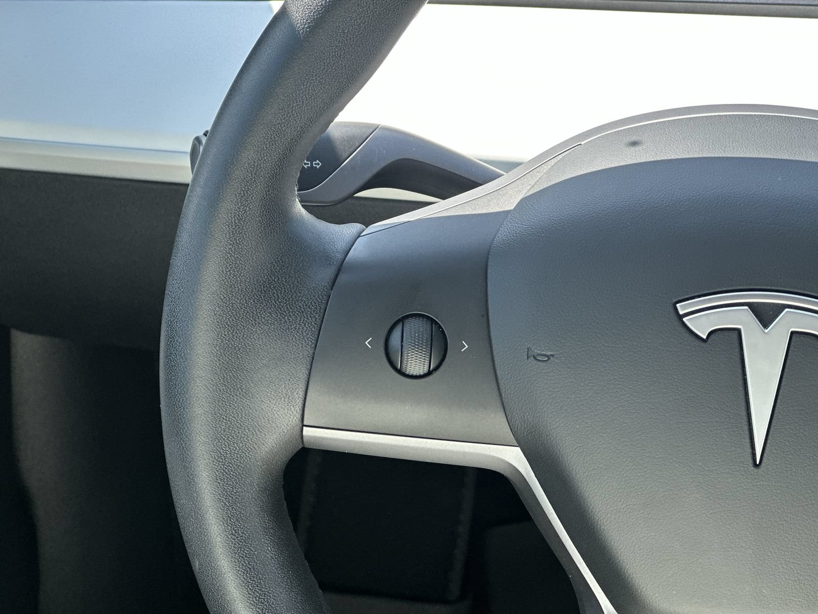 Used 2020 Tesla Model Y Long Range AWD/4WD image 20