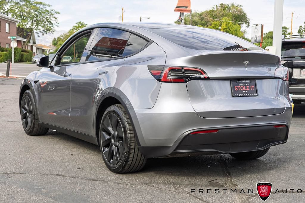Used 2025 Tesla Model Y Long Range AWD/4WD image 18