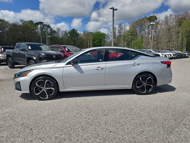 Certified 2025 Nissan Altima 2.5 SR image 4