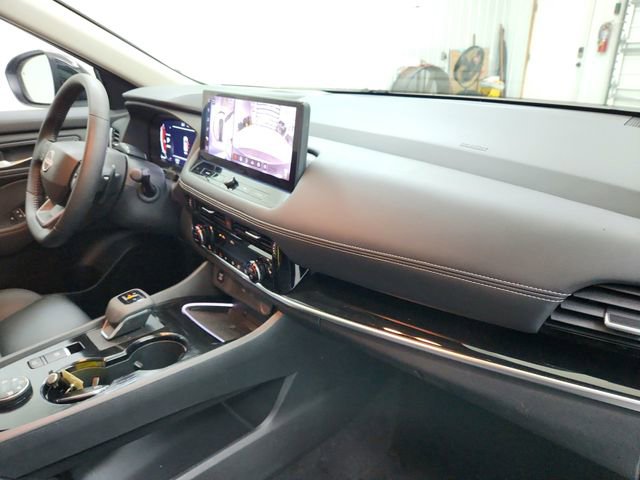 Used 2025 Nissan Rogue SL w/ Tech Package image 37