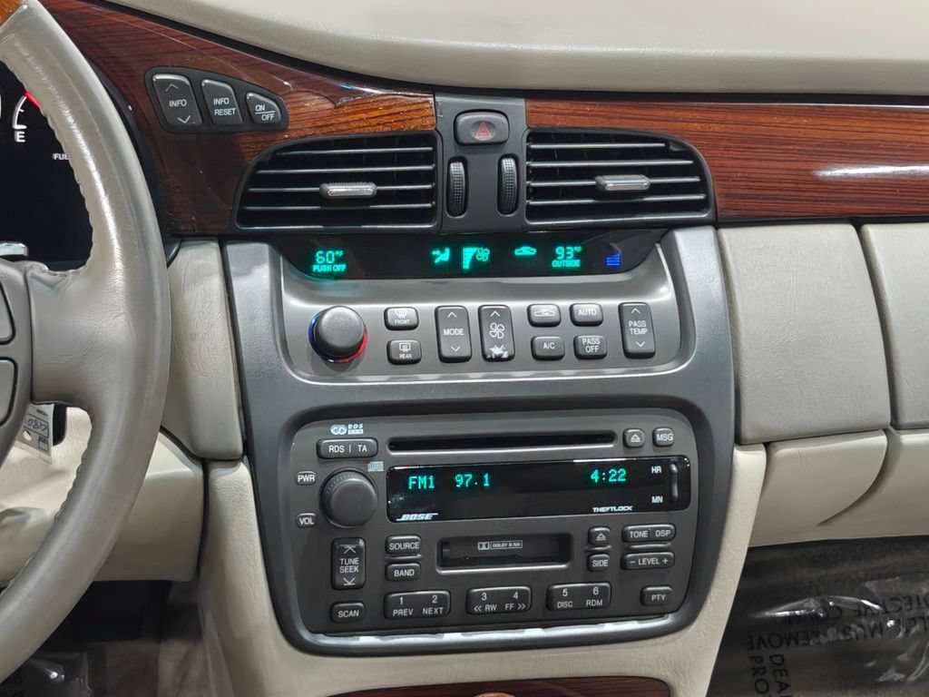 Used 2003 Cadillac De Ville DTS w/ Premium Luxury Package FWD image 6