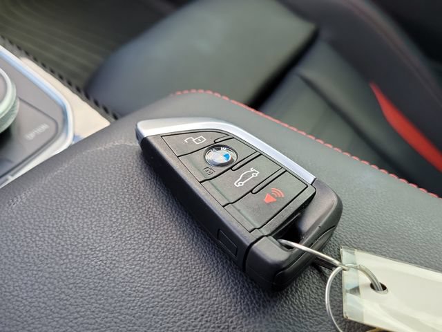 Used 2026 BMW M2 w/ Lighting Package RWD image 34