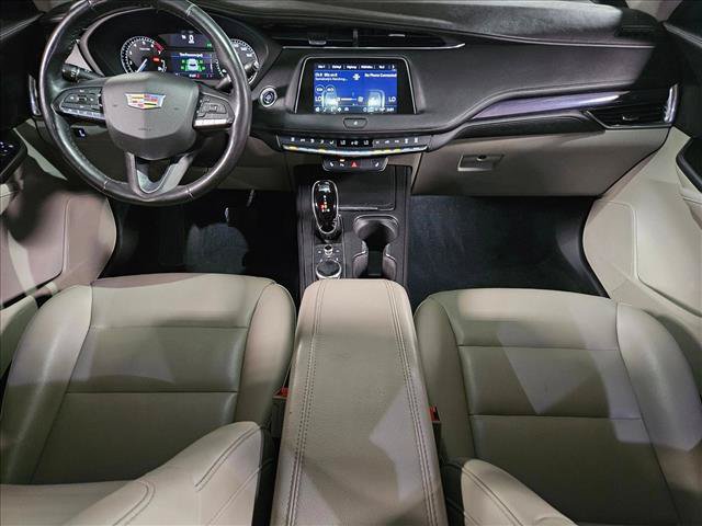 Used 2023 Cadillac XT4 Luxury w/ Cold Weather Package FWD image 18