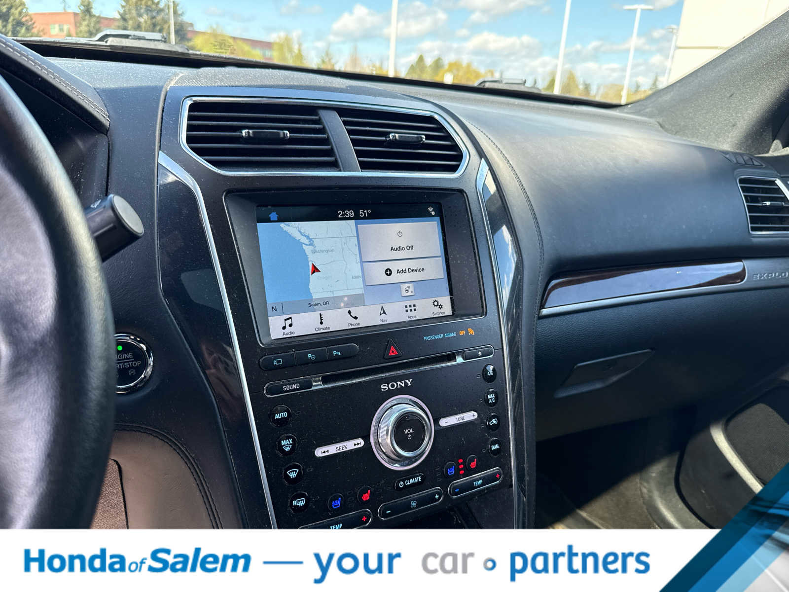 Used 2018 Ford Explorer Platinum AWD/4WD image 16