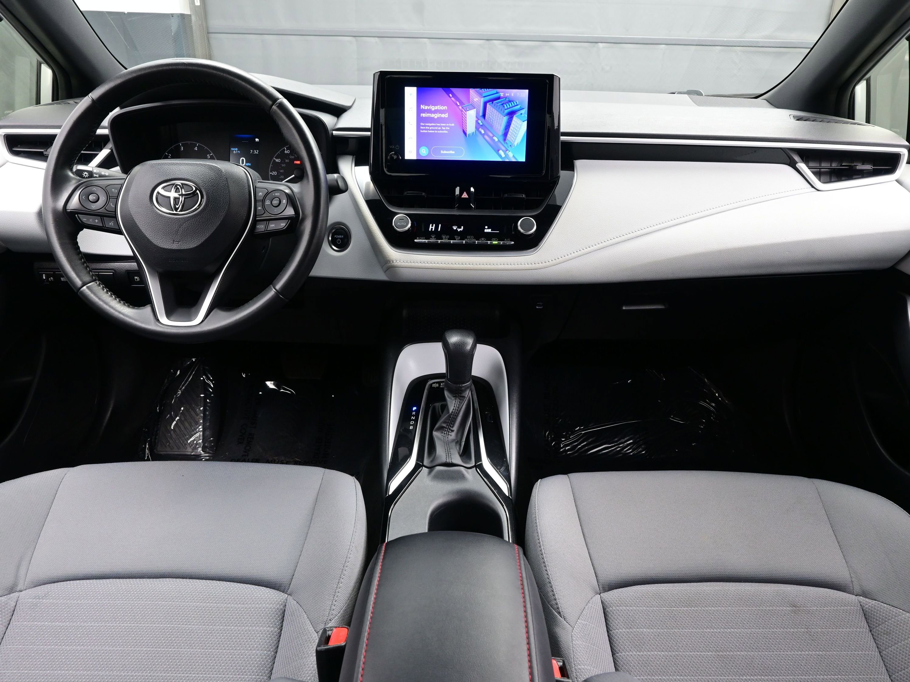 Used 2023 Toyota Corolla SE image 16