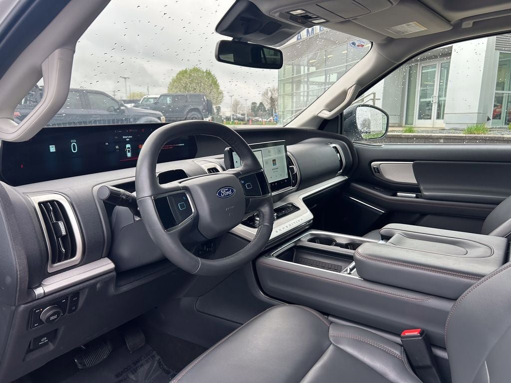 Certified 2025 Ford Expedition Active AWD/4WD image 9