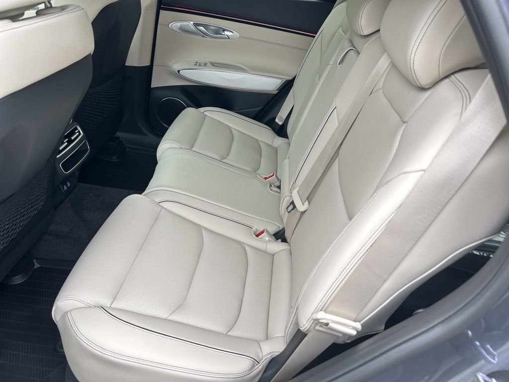 New 2026 Genesis GV70 2.5T Advanced image 21