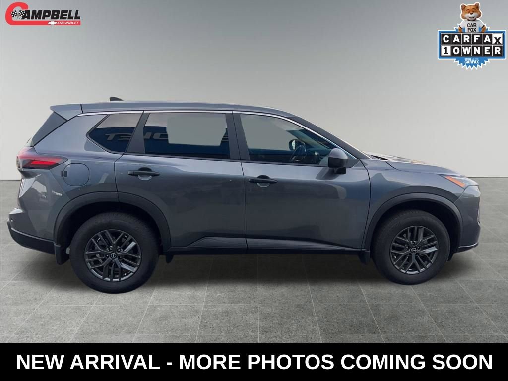 Used 2025 Nissan Rogue S image 6