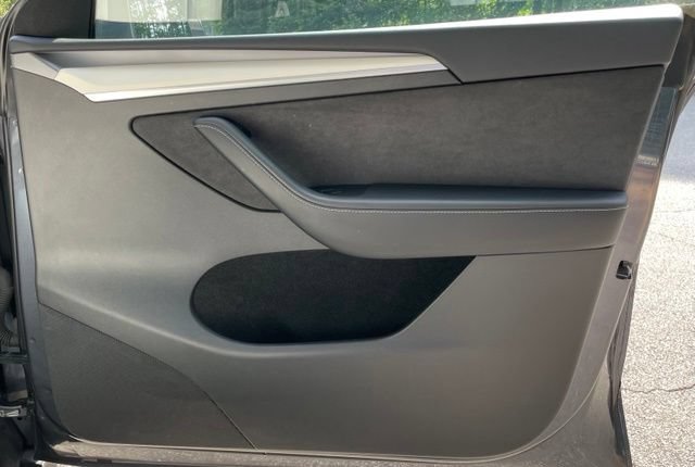 Used 2023 Tesla Model Y Performance AWD/4WD image 19
