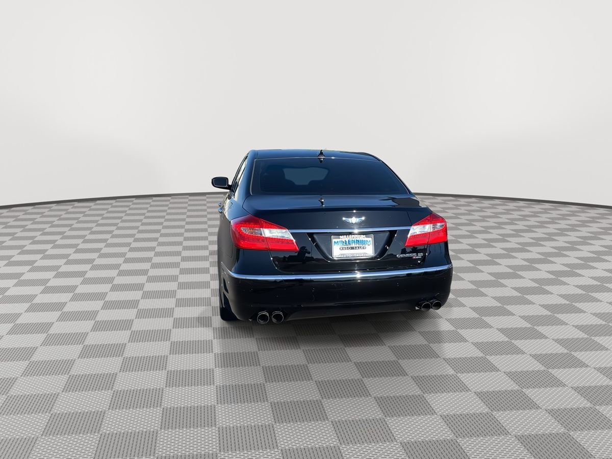 Used 2012 Hyundai Genesis 5.0 R-Spec RWD image 6