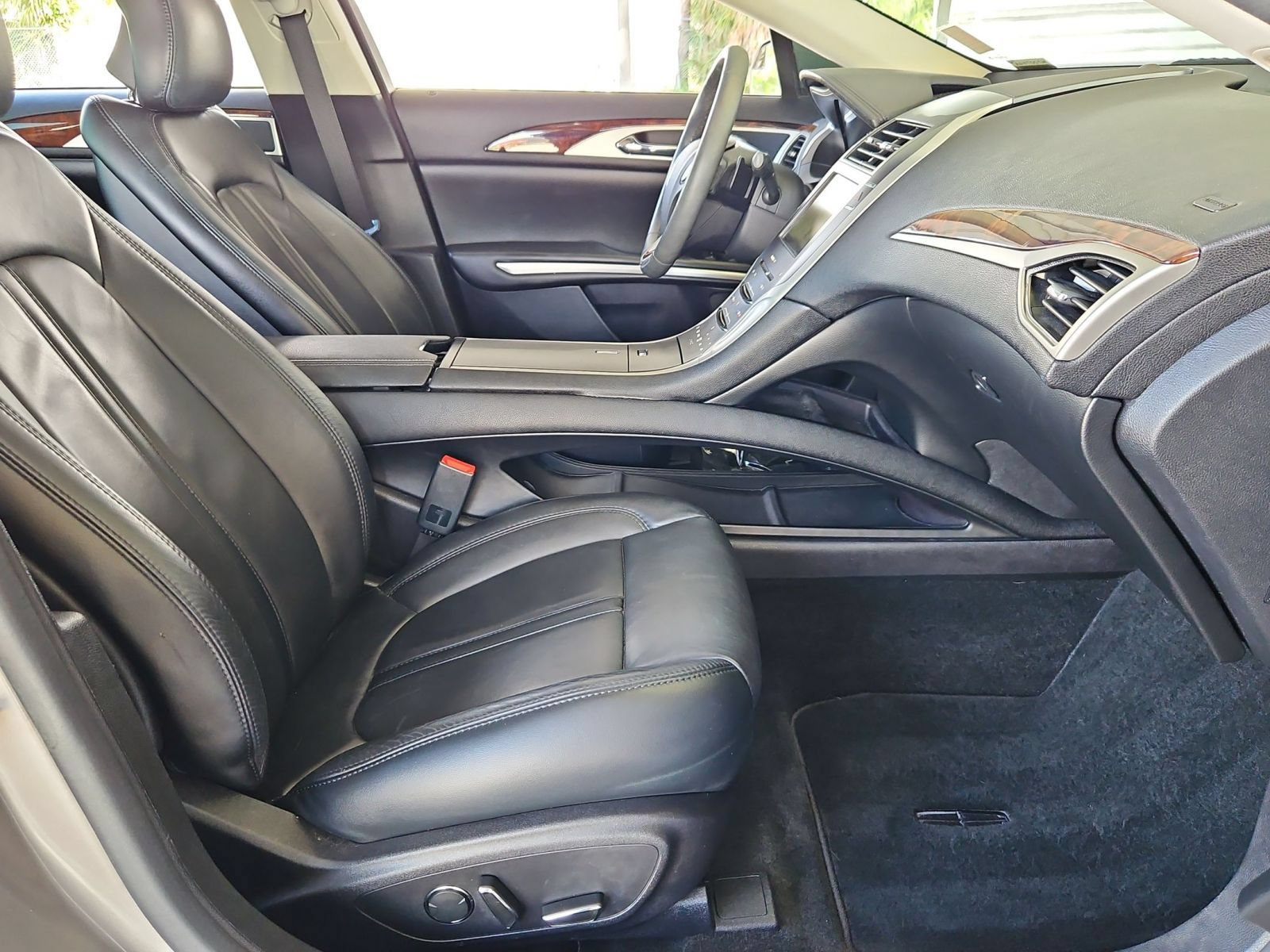 Used 2016 Lincoln MKZ AWD w/ Equipment Group 200A Select image 28
