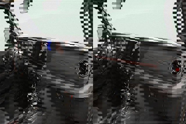 Used 2024 Jeep Wrangler Unlimited Rubicon w/ Technology Group image 20