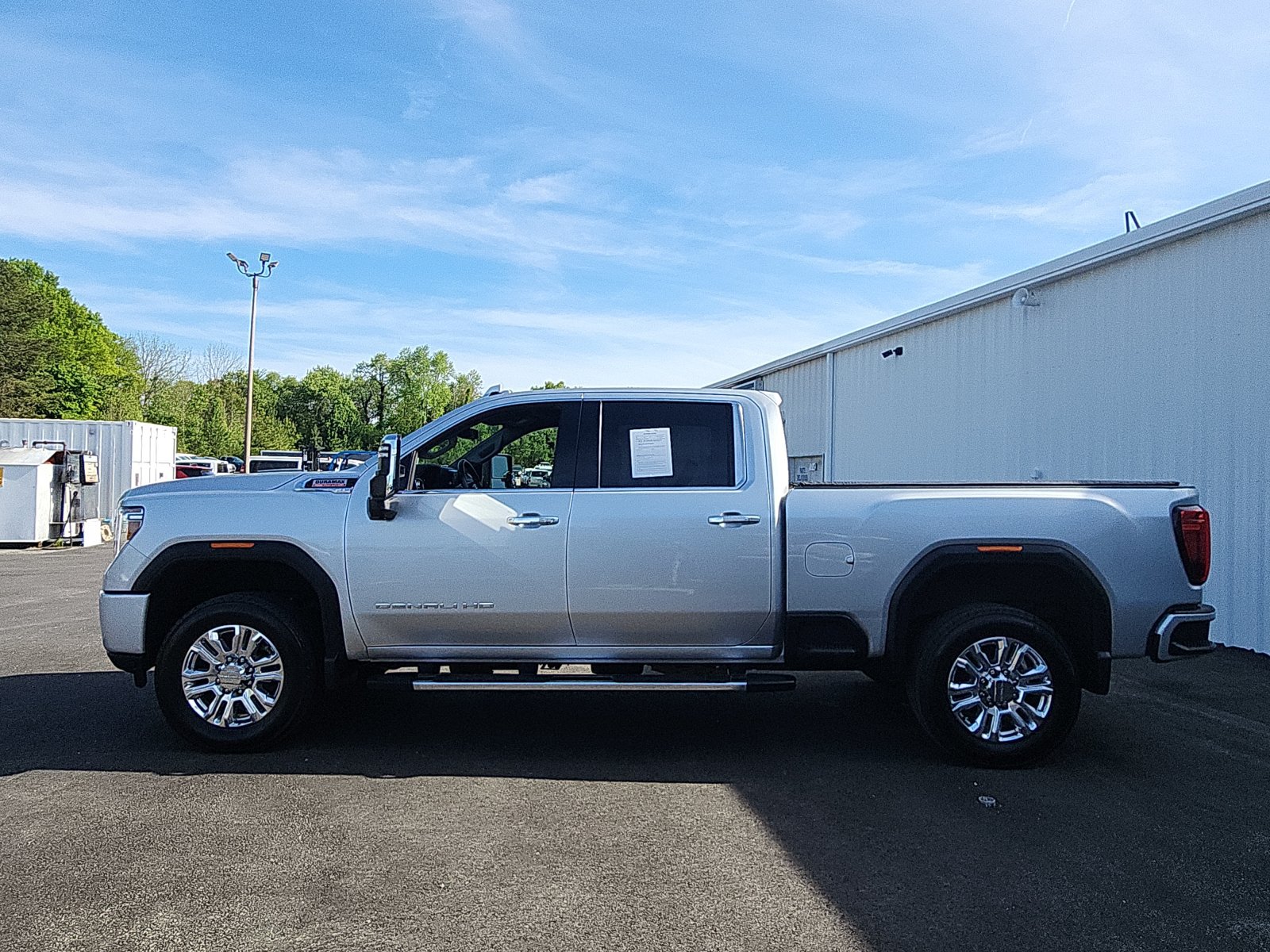 Used 2022 GMC Sierra 2500 Denali AWD/4WD image 2