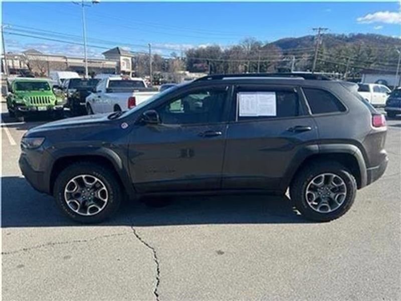 Used 2022 Jeep Cherokee Trailhawk w/ Premium Leather Package image 48