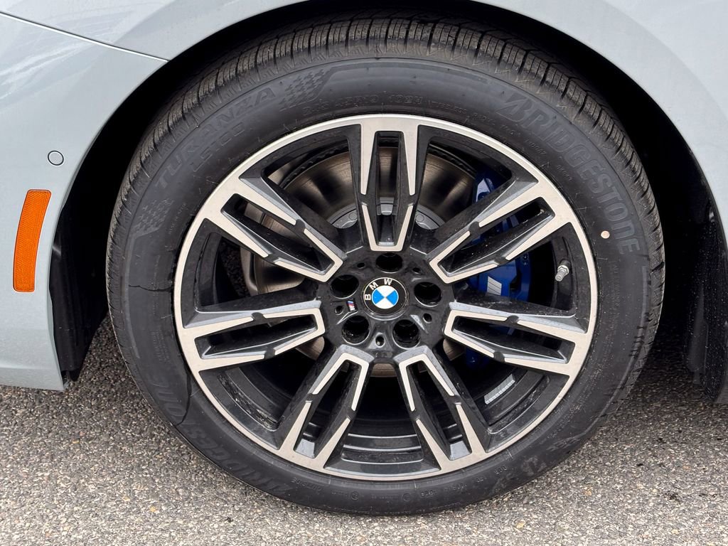 New 2026 BMW 530i xDrive w/ M Sport Package image 8