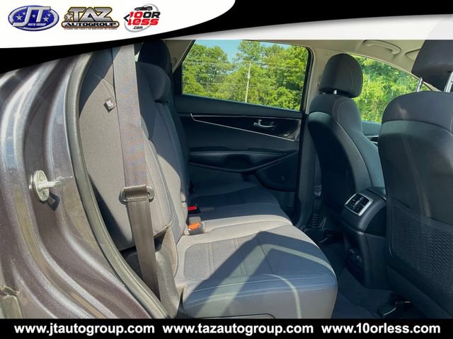 Used 2017 Kia Sorento FWD image 13