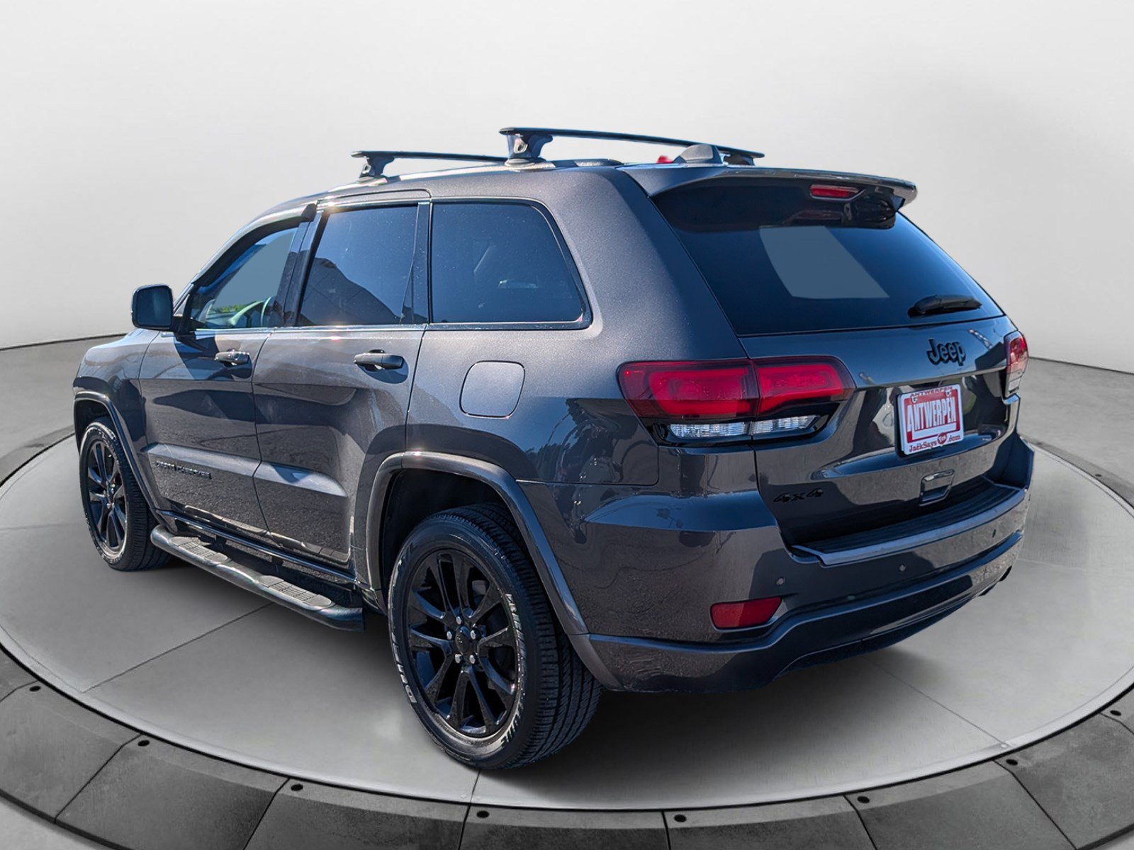 Used 2020 Jeep Grand Cherokee Altitude AWD/4WD image 5