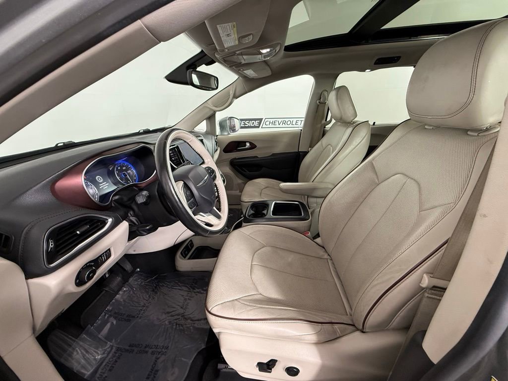 Used 2020 Chrysler Pacifica Limited image 14