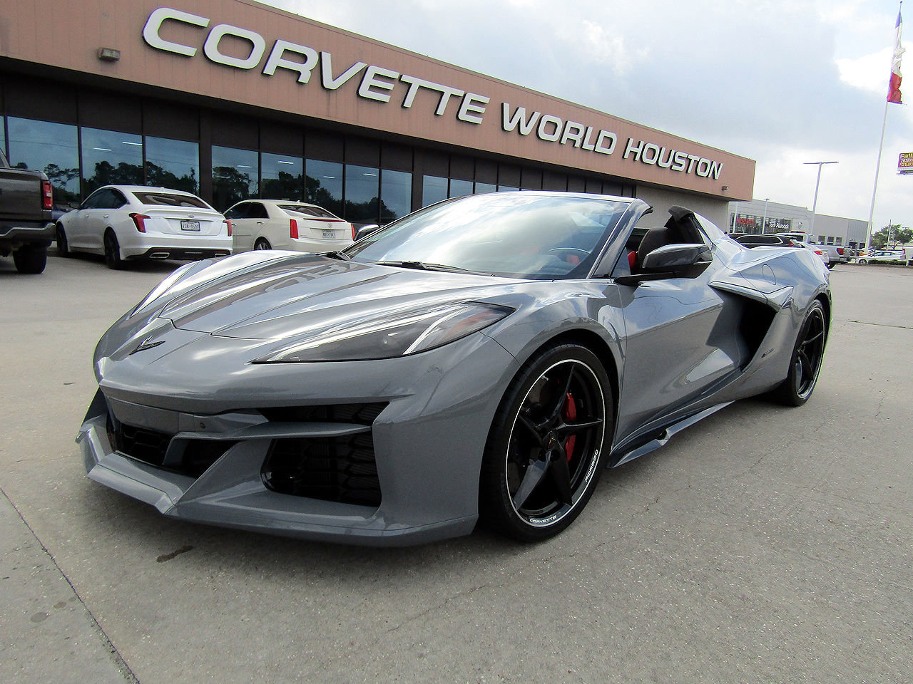 Used 2024 Chevrolet Corvette E-Ray w/ ZER Performance Package AWD/4WD image 1