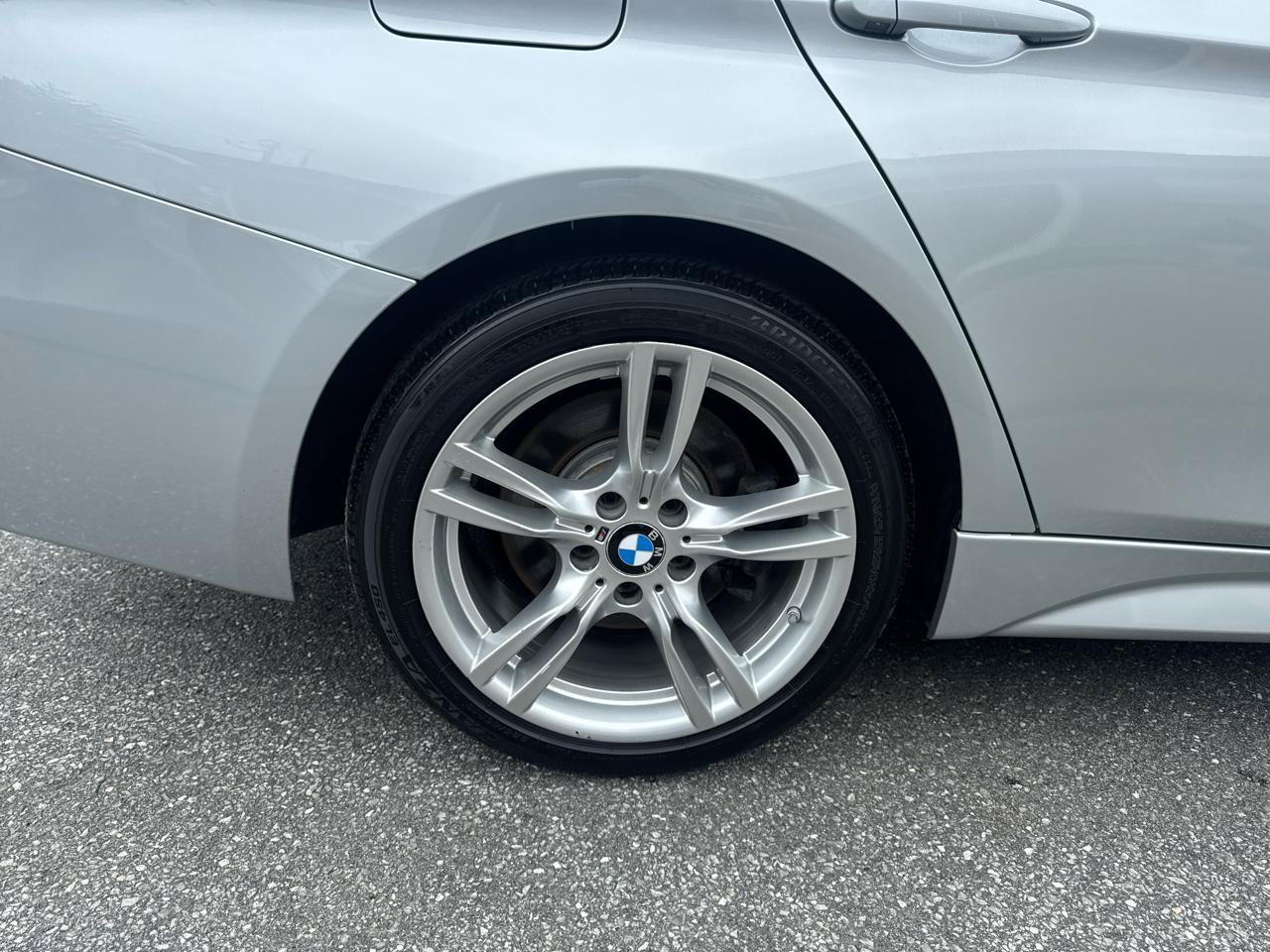Used 2014 BMW 335i xDrive Sedan AWD/4WD image 19