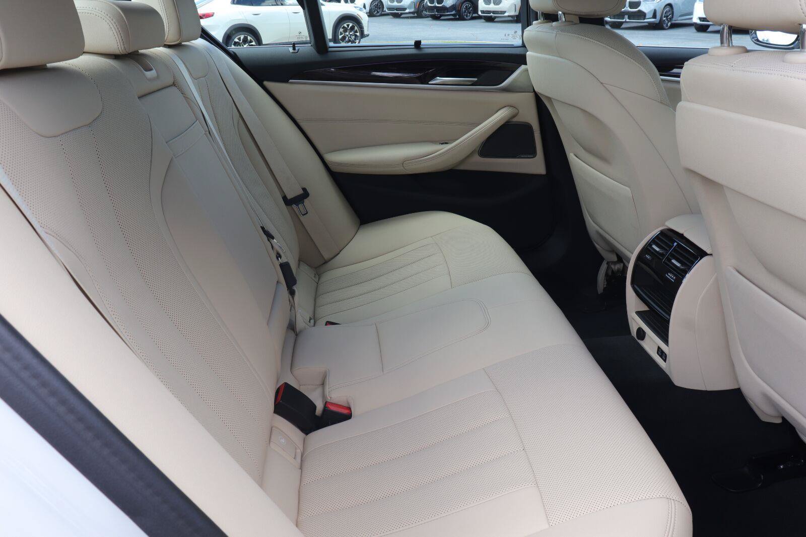 Used 2023 BMW 540i w/ Premium Package RWD image 18