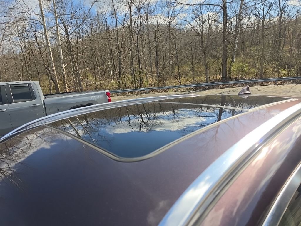 Used 2022 Genesis GV70 2.5T w/ Advanced Package image 14