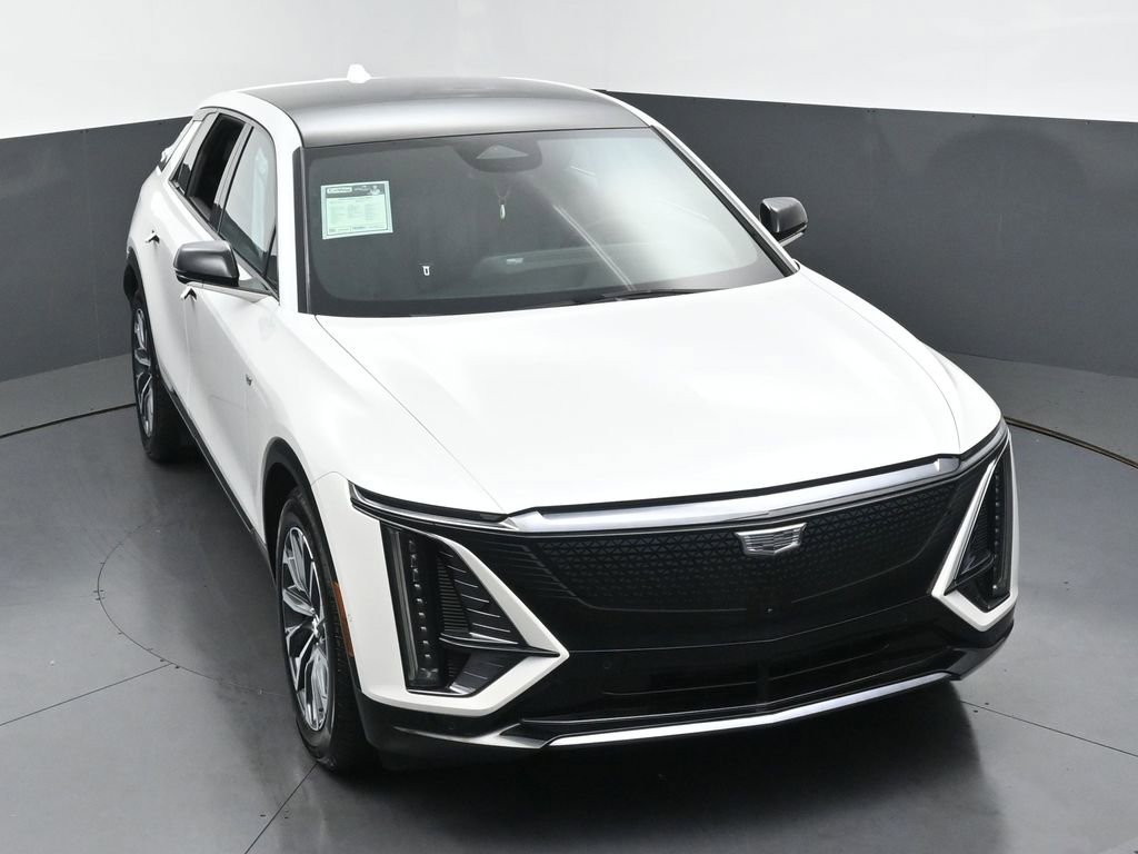 Used 2024 Cadillac Lyriq Sport AWD/4WD image 41