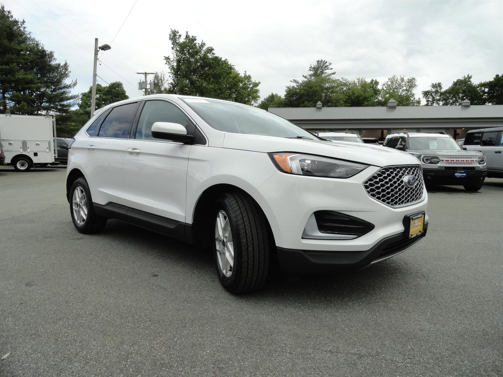 Certified 2024 Ford Edge SEL AWD/4WD image 3