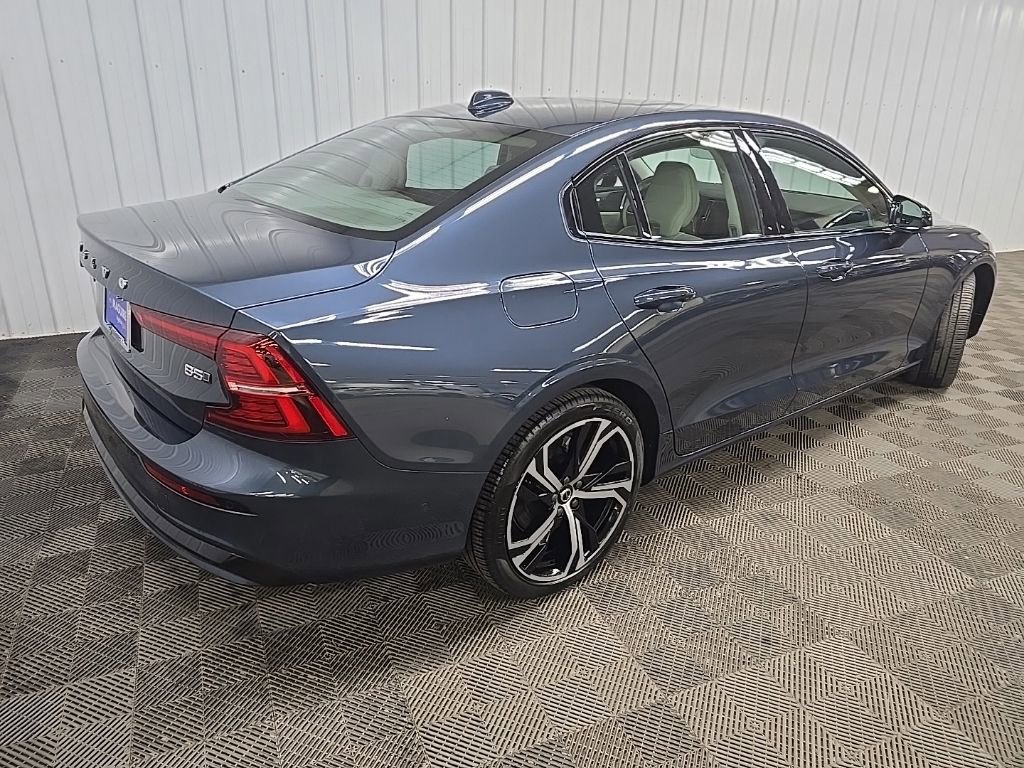 Used 2024 Volvo S60 B5 Plus w/ Climate Package AWD/4WD image 10
